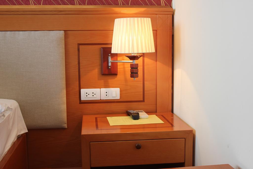 Hanoi Legacy Hotel - Hoan Kiem ภายนอก รูปภาพ